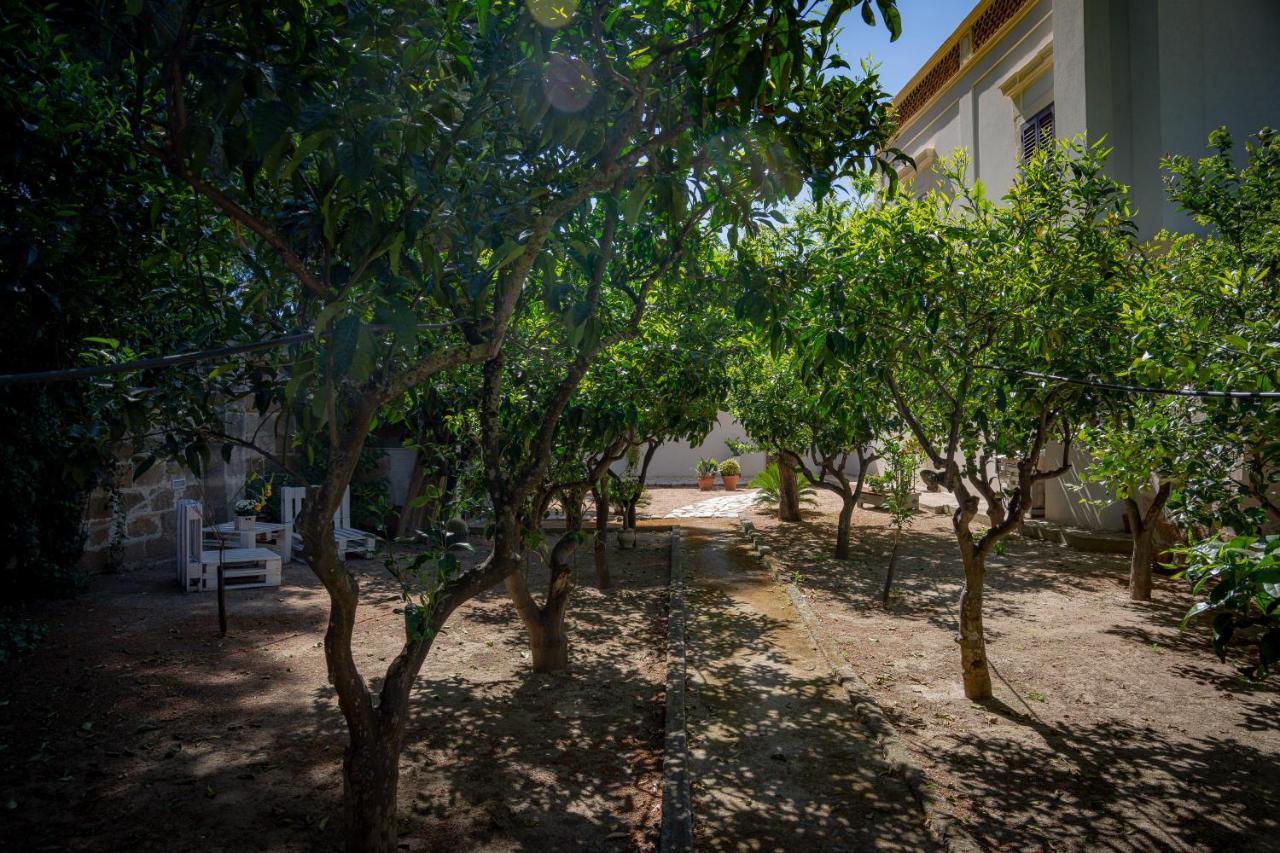 Antica Casina B&B Di Charme Pulsano Exterior foto